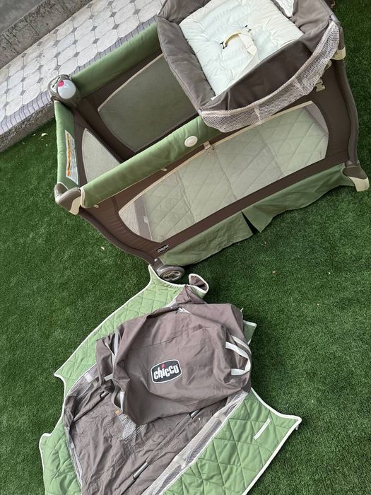 Манеж -кровать. Chicco, б/у в хорошем состояние