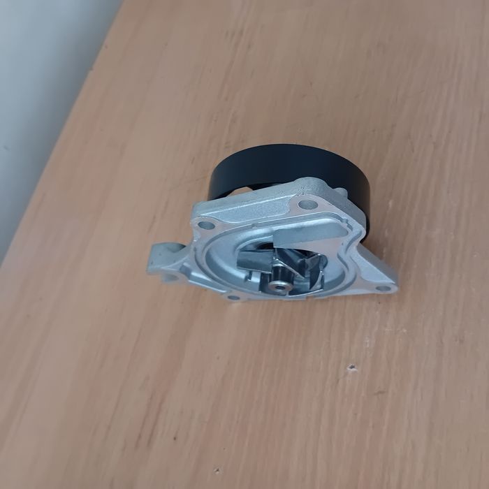 Водна помпа за Mazda