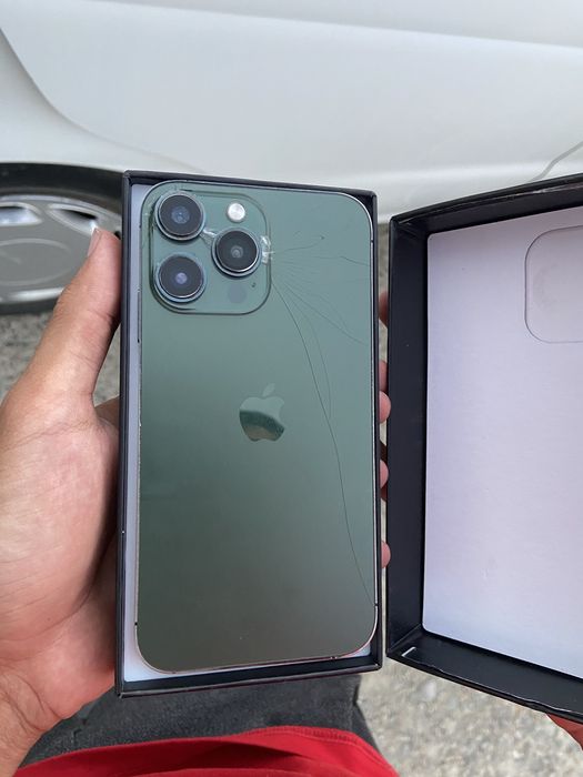 Iphone XR 13 Pro korpusda