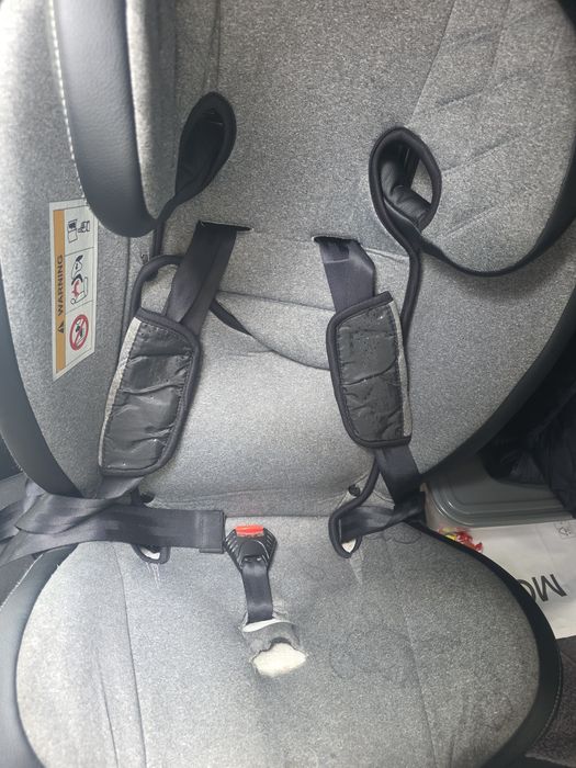 Vand scaun auto cu isofix