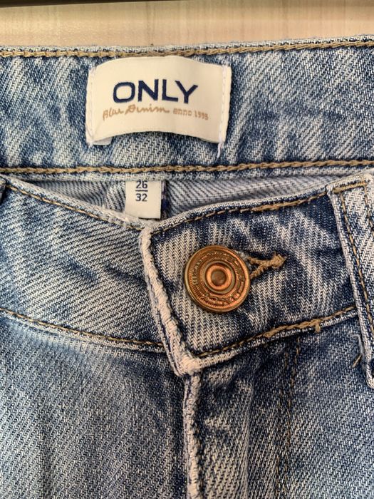 Дънки с висока талия Only