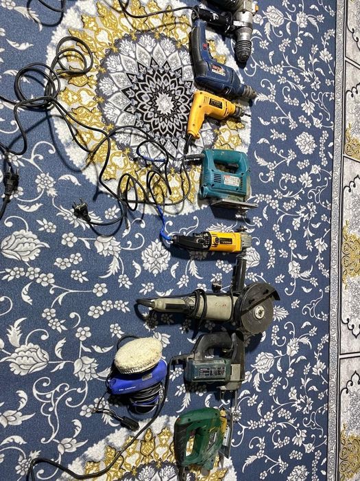 Продаётся страительные инструменты.