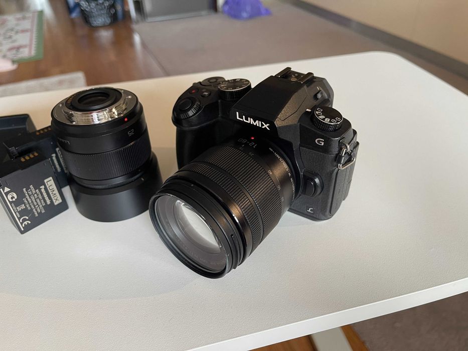 Vând Panasonic Lumix G80 + obiectiv 12-60mm f3.5-5.6 + obiectiv 25mm f1.7 + 2 baterii + accesorii.