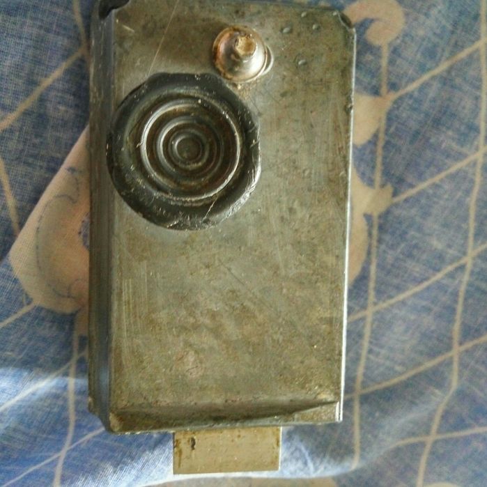 Замки дверные накладные