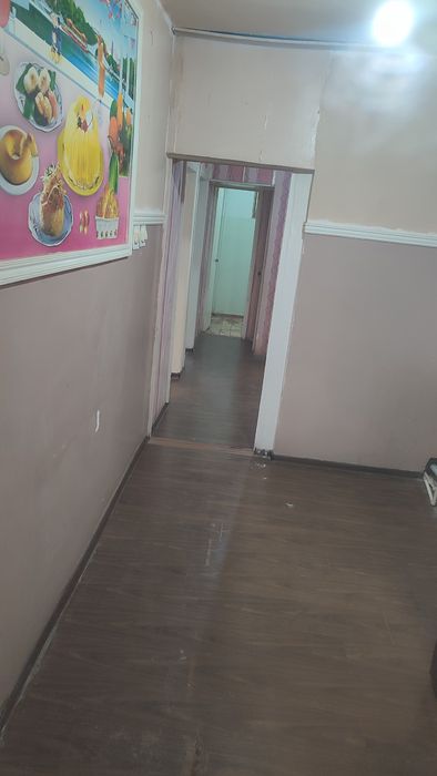В городе Бекабад продается 3 ком квартира