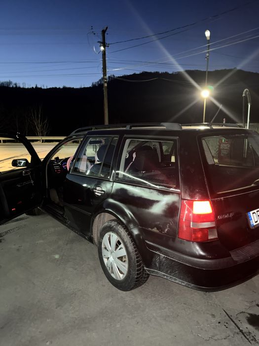 Vand golf 1.6 masina nu este pentru pretentiosi