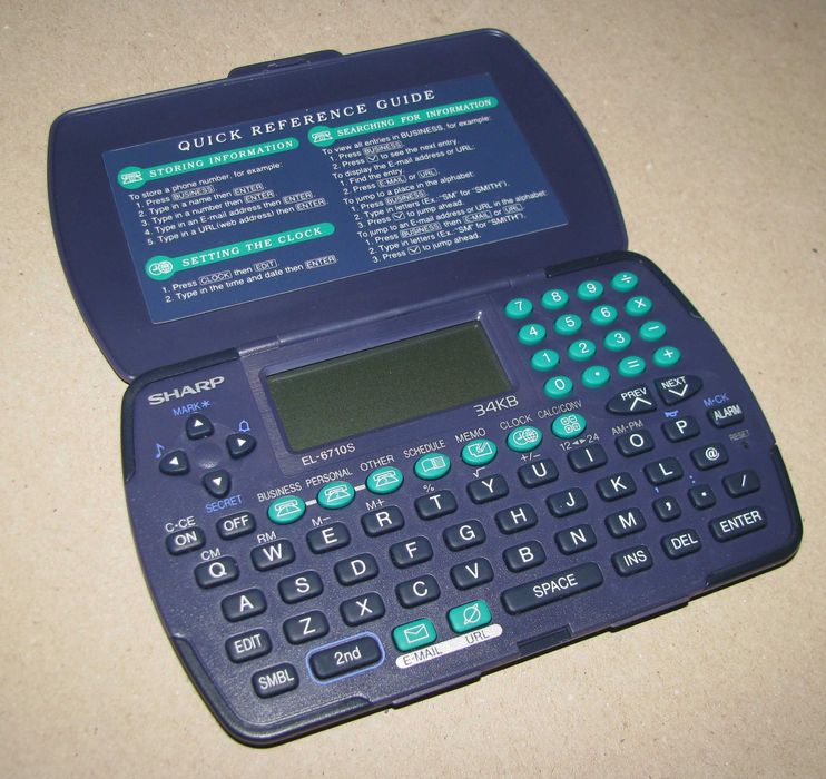 Електронен органайзер Sharp, много функции, отличен