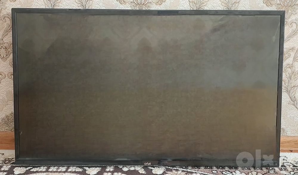 Продаёться телевизор Artel Led 43/9100
