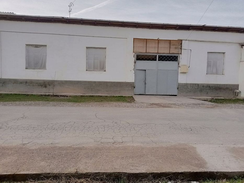 Tayyor uy hovli sotiladi