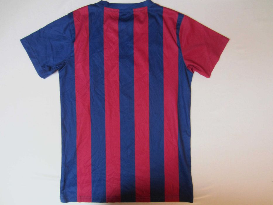 Tricou fotbal Barcelona,masura 12 ani,nepersonalizat,stare f. buna