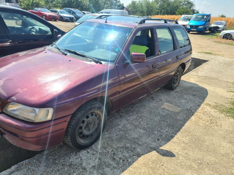 Форд Ескорт 1.6,бензин на части.