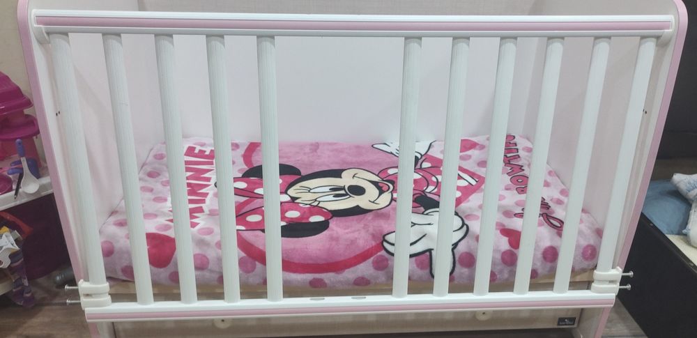 Като ново! Бебешко/детско легло Lorelli с матрак и протектор