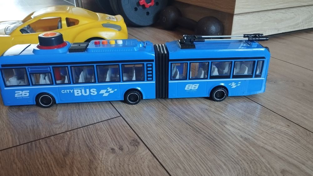 Продам машинки детские