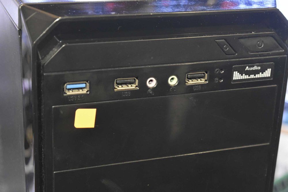 Кутия с usb 3.0  и захранване Trendsonic 550W