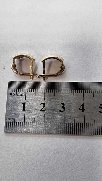 ***Стилни обеци***1.35 грама 14К