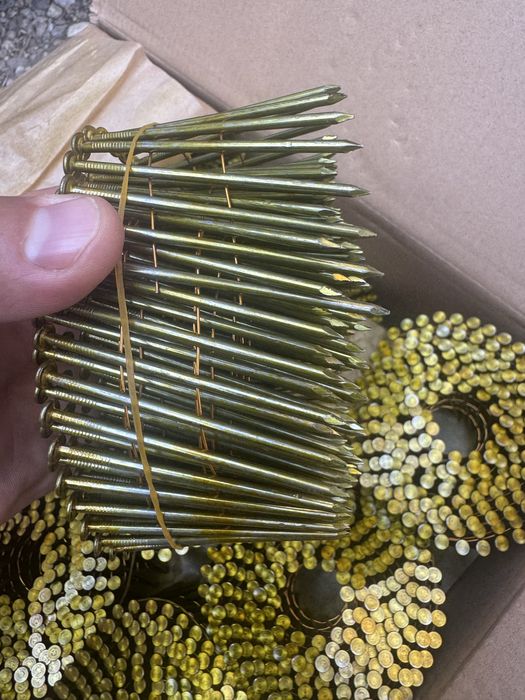 Пирони 6000 броя внос от италия  28/80 28/90