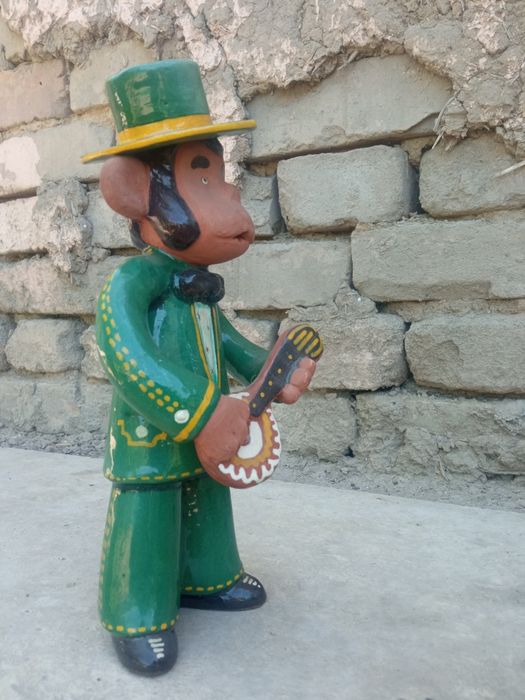 Срочно продам статуэтку