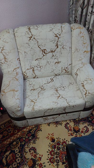 диван угловой  с атоманкой