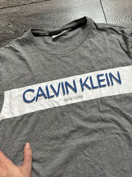 Tricou Calvin Klein marimea XL impecabil