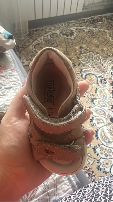 Продам сандалики ортопедические