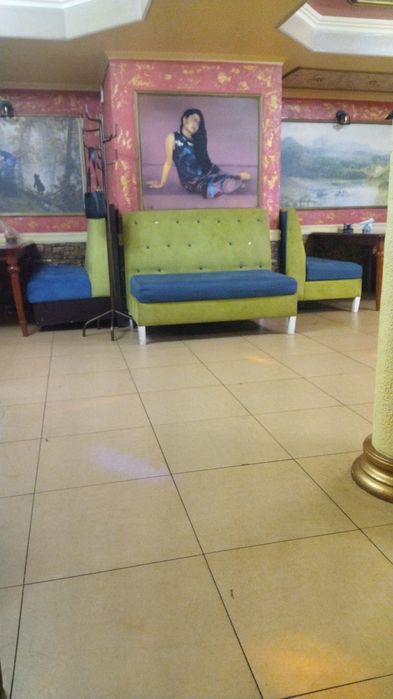 Диваны и столы продам