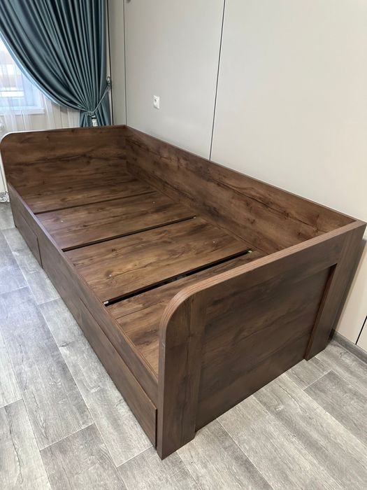 Кровать  полуторка