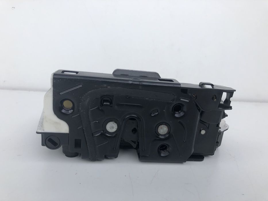 Incuietoare usa st/dr spate vw Passat CC 2008-2015