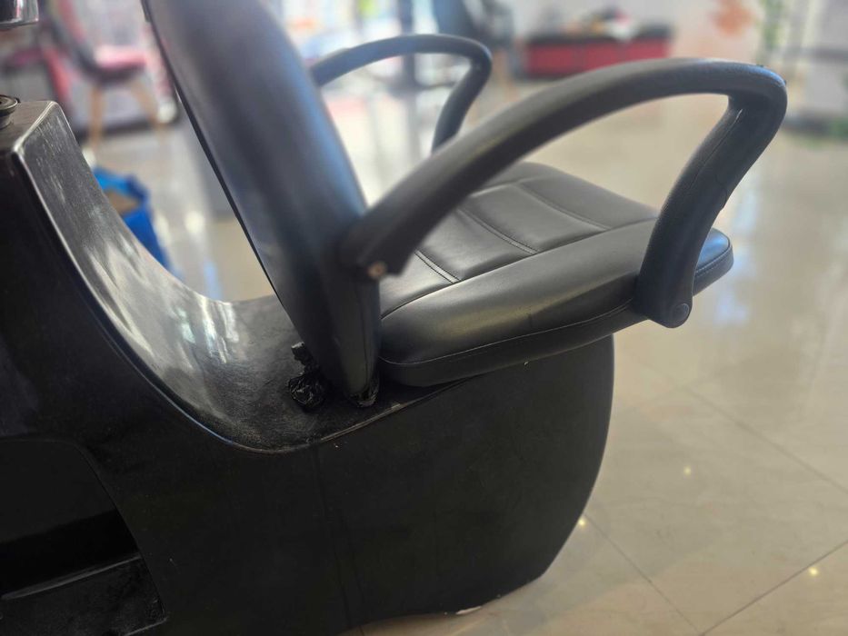 Измивна колона за фризьорски салон