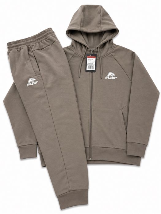 Дамски екип Flair М 100% оригинални