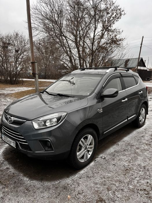 Продам  jac s5 в отличном состояний