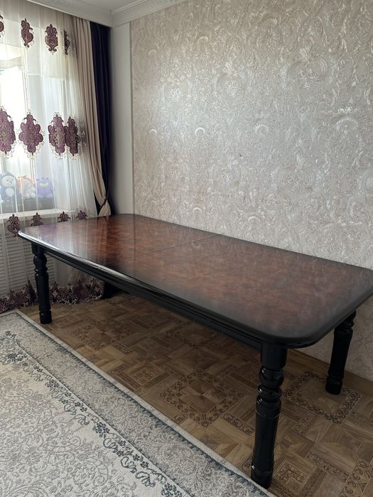 Продаю стол в хорошим состоянием