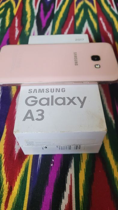 Samsung A3(2017).