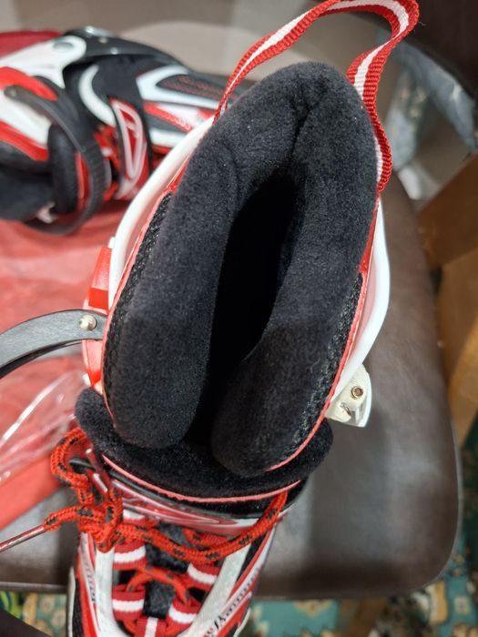 Продам детские коньки