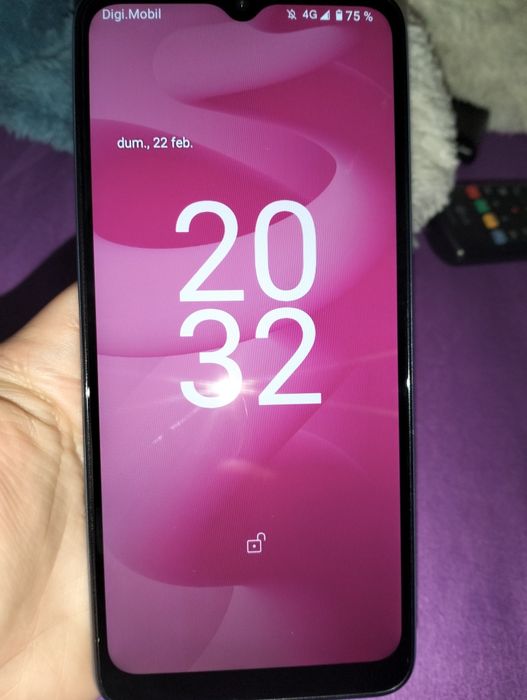 Vând telefon T-phone