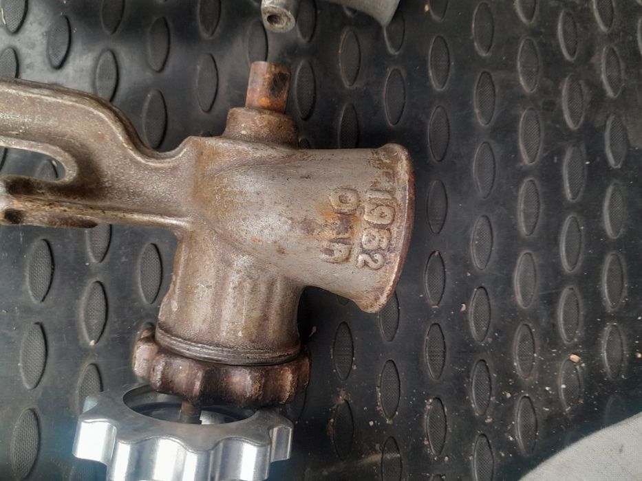 Продам мясорубку