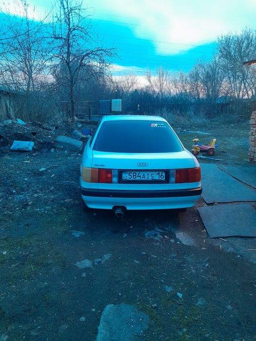 Продам AUDI 80 б3