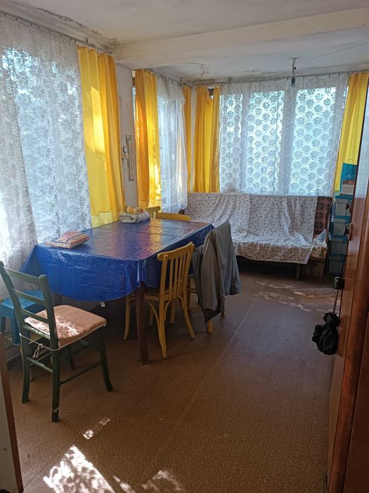 Продава Етаж от къща с.Владая