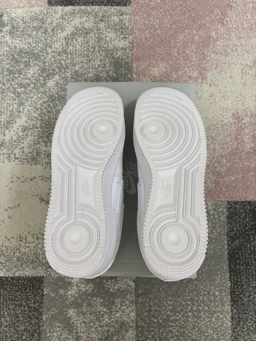 Air Force 1 Бяло