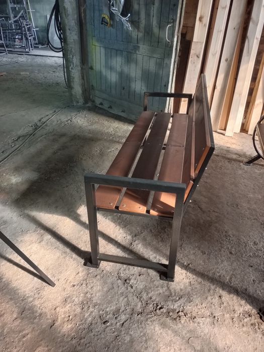 Лавочка в стиле лофт.