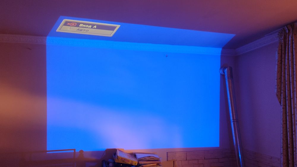 Proektor SONY sotiladi