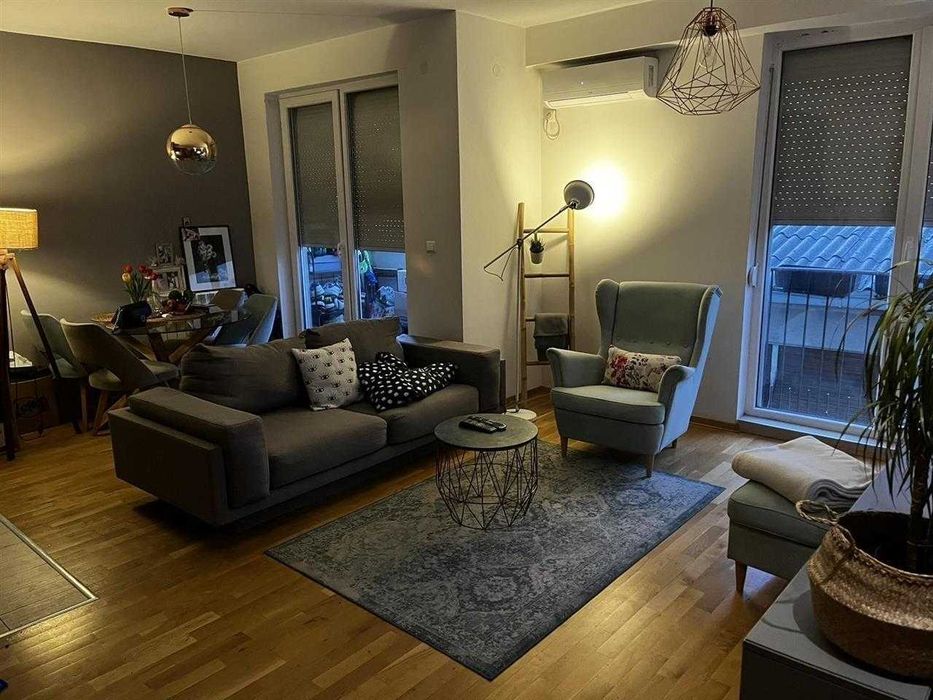 Дава се под наем Тристаен апартамент в Пловдив, Каменица 1 - 88 кв.м за 423.3 € - Снимка #1