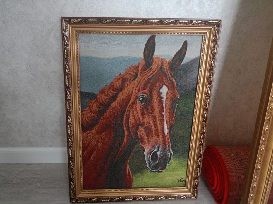 Портретлар сотилади