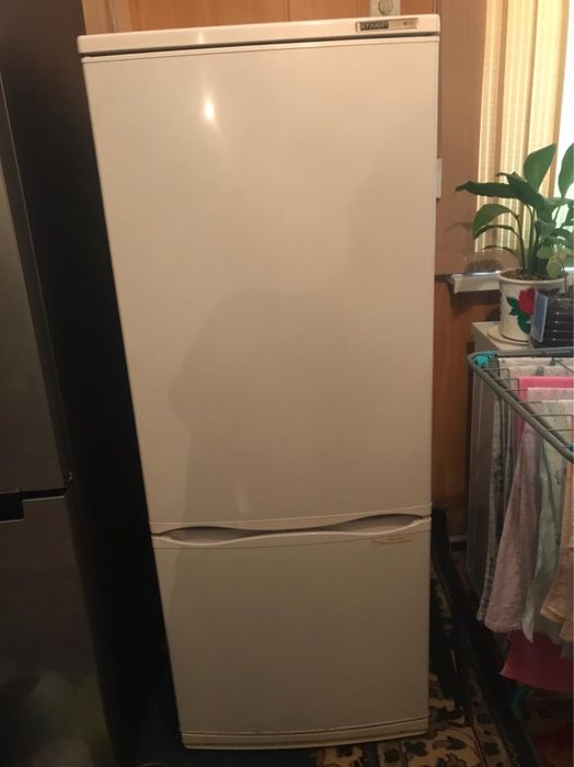 Холодильник в хорошем состоянии