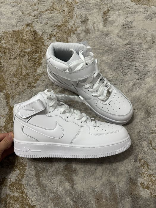 Air force 1 mid triple white