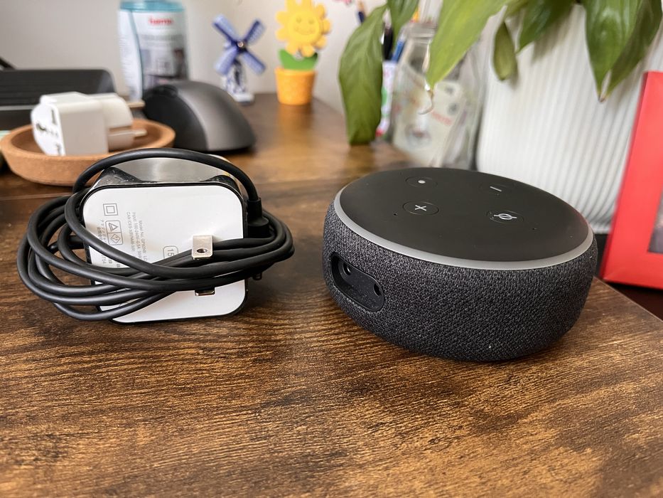 Amazon Echo Dot 3 – Boxă inteligentă cu Alexa – Stare impecabilă