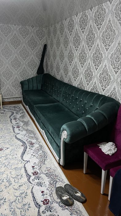 Продам диван для гостиной