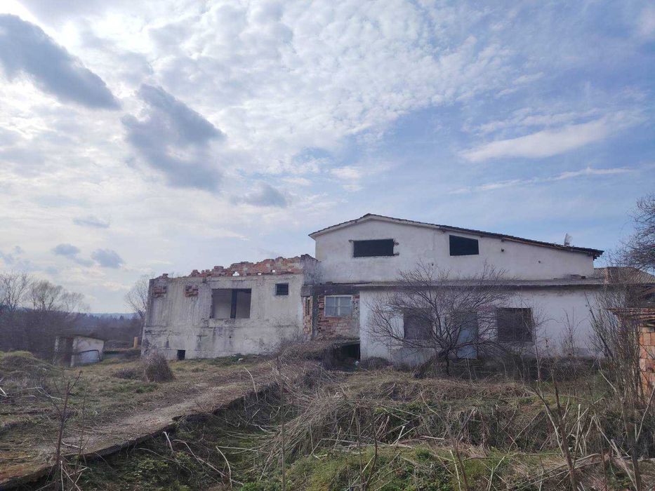 Бивша кланица в гр. Ловеч !