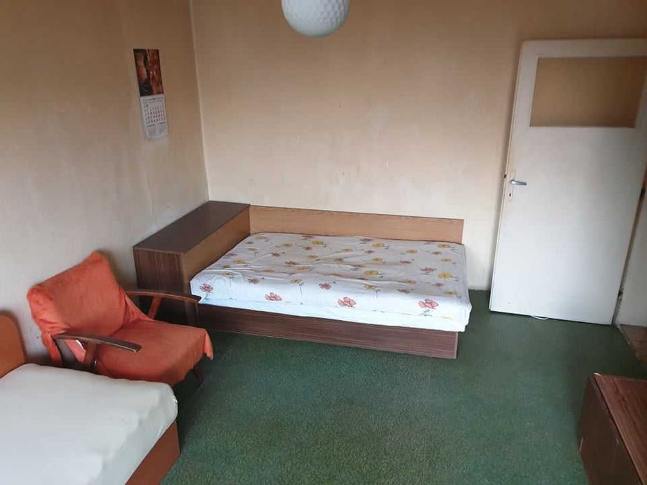 Дава се под наем Двустаен апартамент в Бургас, Славейков - 64 кв.м за 178.5 € - Снимка #1