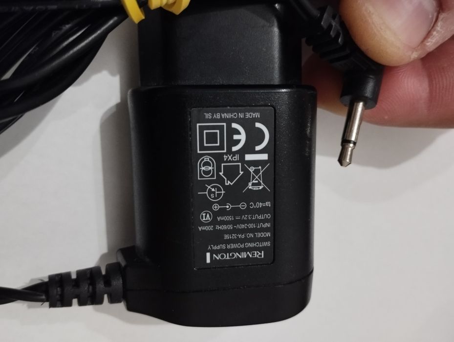 Încărcătoare aparate de tuns remington