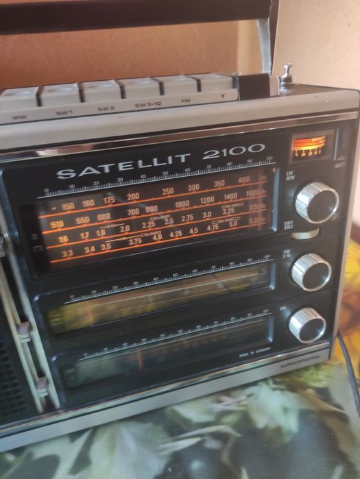 Grundig satellit 2100